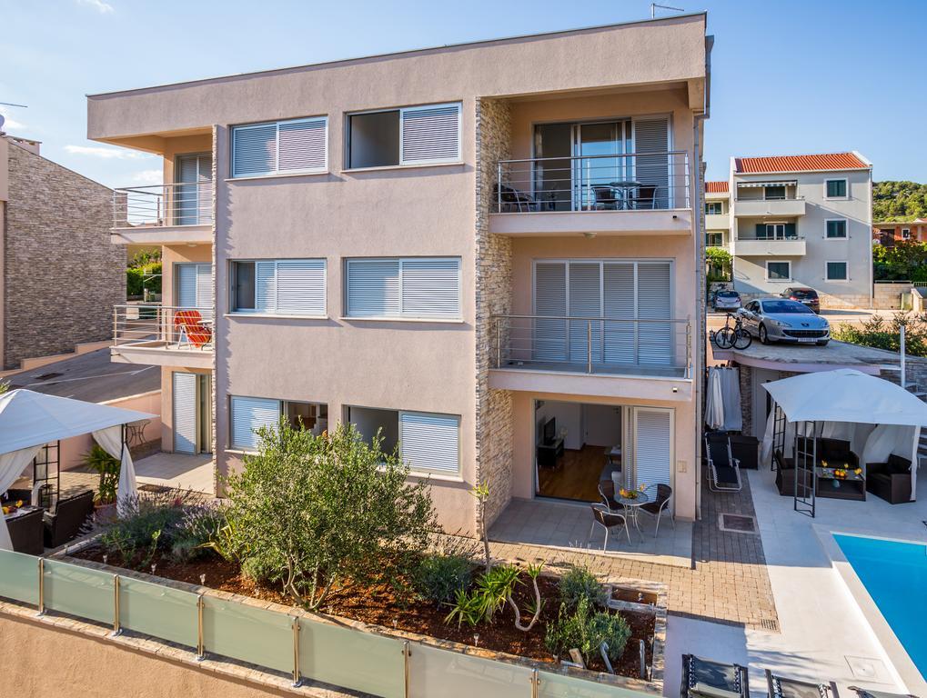 Apartment Falcon Stari Grad  Esterno foto