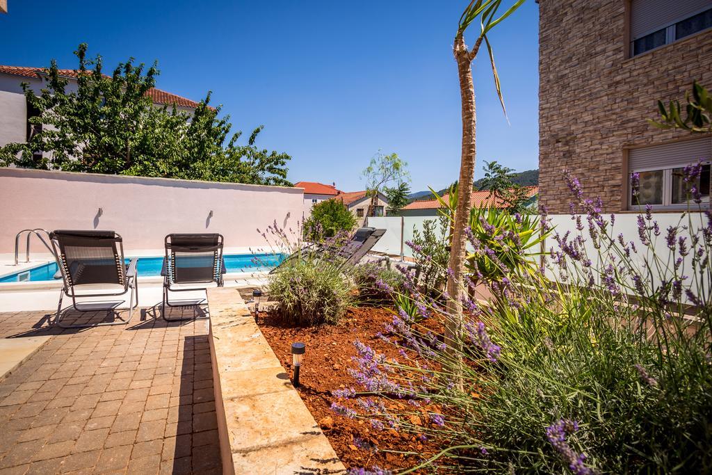 Apartment Falcon Stari Grad  Camera foto