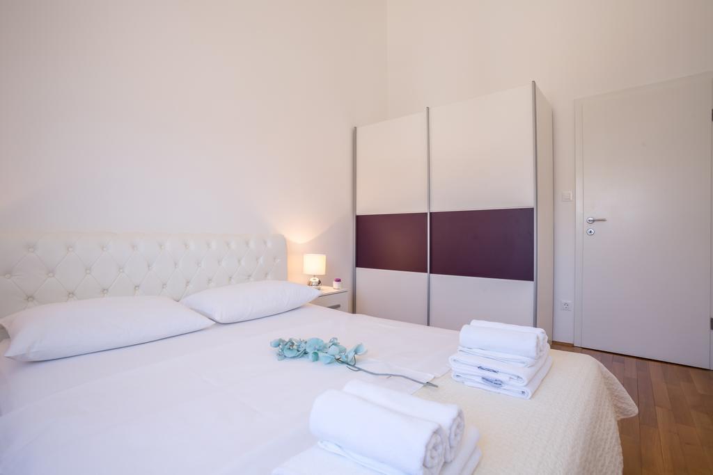 Apartment Falcon Stari Grad  Camera foto