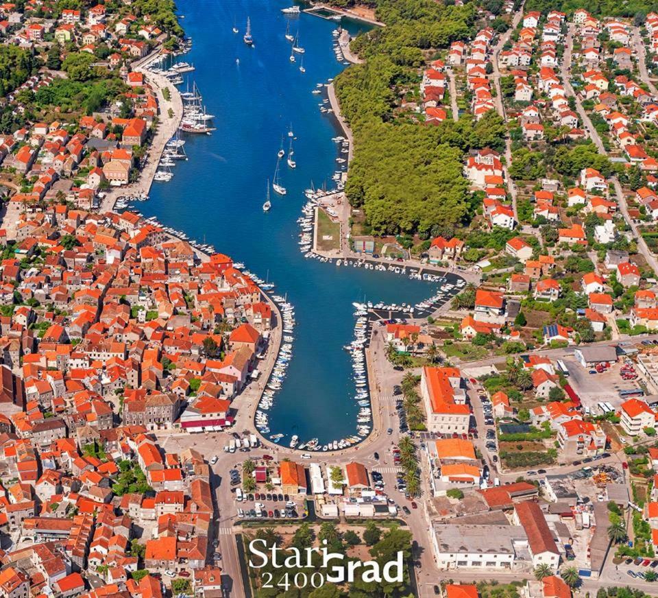 Apartment Falcon Stari Grad  Esterno foto